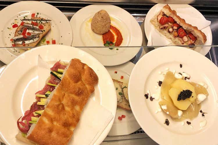 I cicchetti - Bergamo torna un po’ veneziana Mimmo apre un bacaro in Città Alta