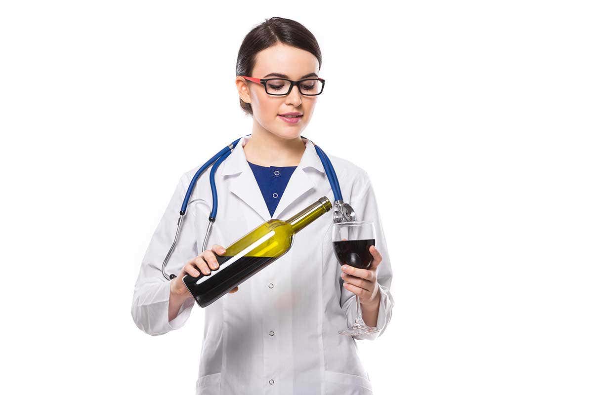 Medici e vino, in Calici&Camici un racconto sul loro rapporto Camici bianchi e calici divini. La medicina si interroga sulla passione per il vino