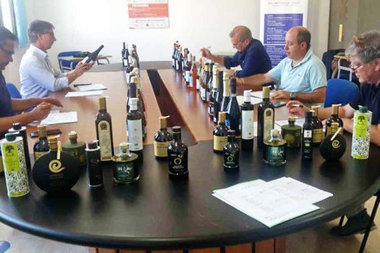 Le valutazioni della giuria - Mediterraneo PackagingPremiate 23 aziende Le valutazioni della giuria - Mediterraneo PackagingPremiate 23 aziende