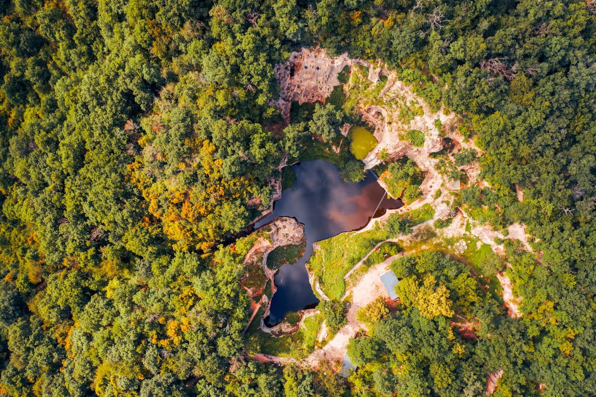 Il laghetto di Megyer-hegy In Ungheria immersi nella natura. Sei itinerari da non perdere