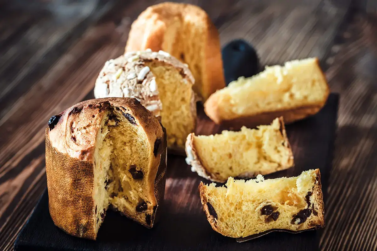 Panettone e pandoro Capodanno a casa? Ecco cosa portare in tavola, dall&rsquo;antipasto al dolce