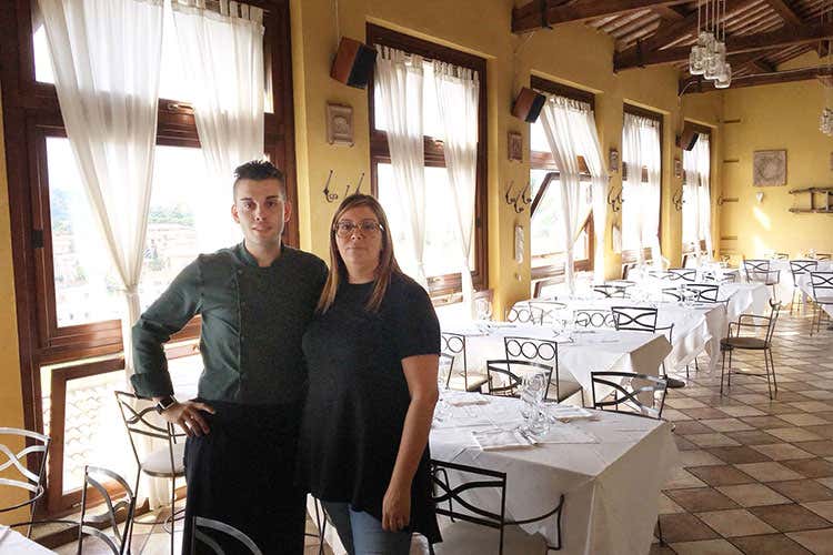 Edoardo ed Eleonora Staffolani (Il menu estivo del Cresciolo Staffaloni tra estro e territorialità)