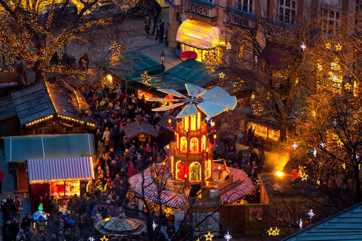 Luci, profumi e felicità: alcuni mercatini di Natale da non perdere in Europa Luci, profumi e felicità: alcuni mercatini di Natale da non perdere in Europa