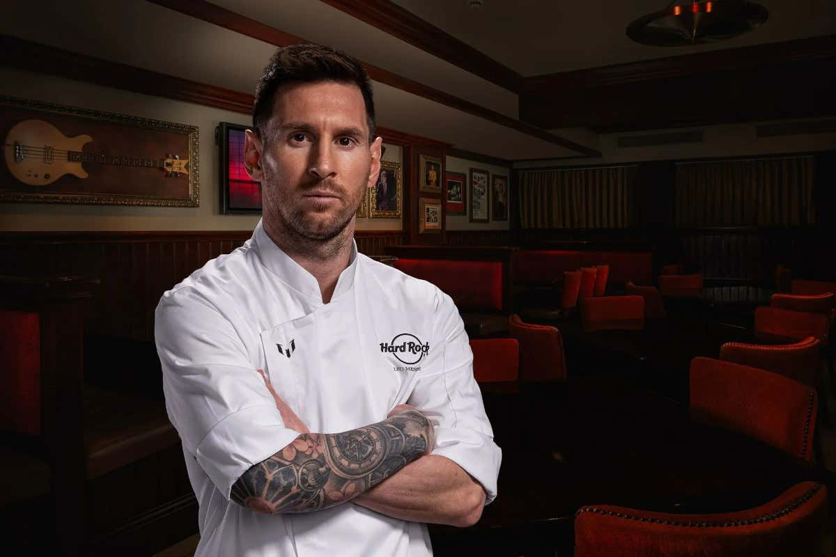 Messi firma il primo menu dedicato ai bambini nei ristoranti di Hard Rock Messi firma il primo menu dedicato ai bambini nei ristoranti di Hard Rock