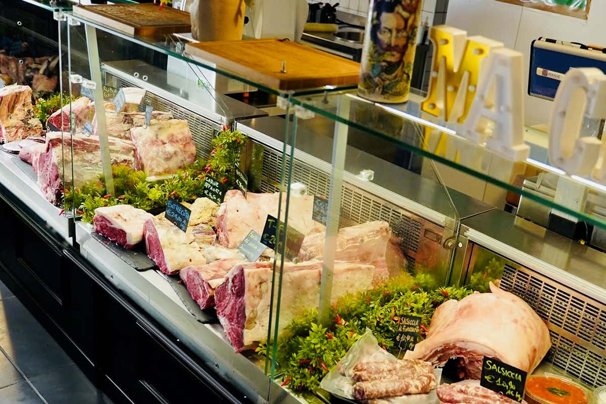 Il ristorante della ex calciatrice Donatella Bova dove la carne gioca in casa Il ristorante della ex calciatrice Donatella Bova dove la carne gioca in casa