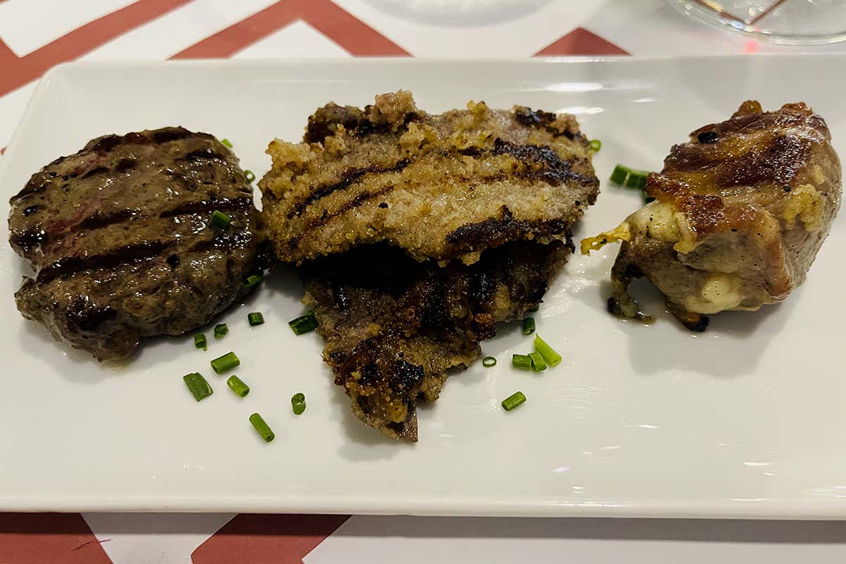 Il ristorante della ex calciatrice Donatella Bova dove la carne gioca in casa Il ristorante della ex calciatrice Donatella Bova dove la carne gioca in casa