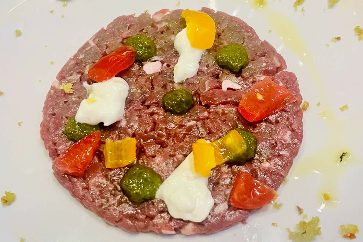 Il ristorante della ex calciatrice Donatella Bova dove la carne gioca in casa