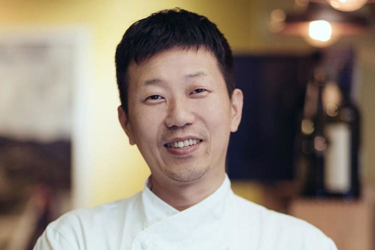Chef coreano fa causa alla Michelin «Dopo la stella, via dalla guida»