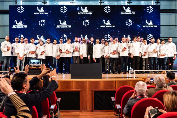 Alcuni dei cuochi italiani alla presentazione della Guida Michelin 2019 (Michelin 2020, sale l’attesa È la volta delle pizzerie finalmente?) Alcuni dei cuochi italiani alla presentazione della Guida Michelin 2019 (Michelin 2020, sale l’attesa È la volta delle pizzerie finalmente?)