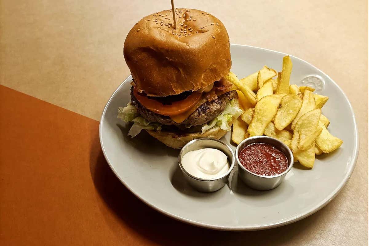 L'hamburger del Birrificio La Ribalta Birrificio La Ribalta: locale nel cuore della Bovisa di Milano