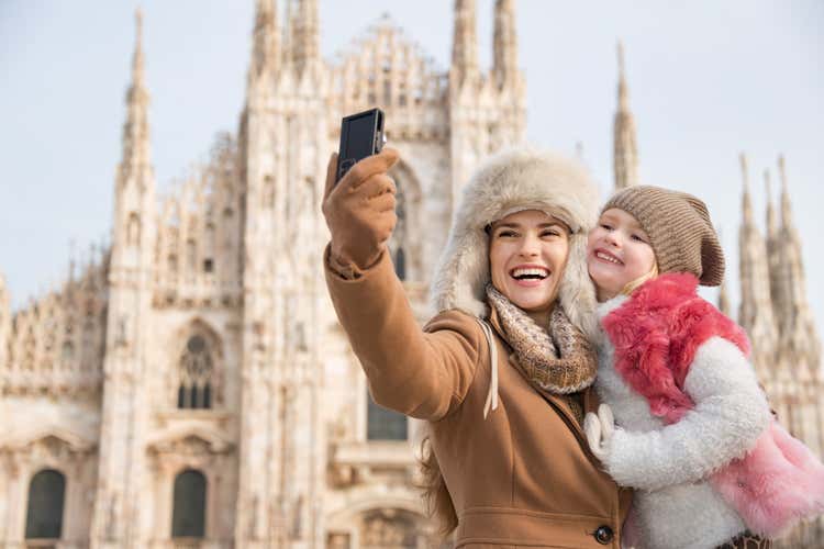 Milano è la località preferita degli italiani per le vacanze di Capodanno (Milano regina di Capodanno È la più cliccata sui social)