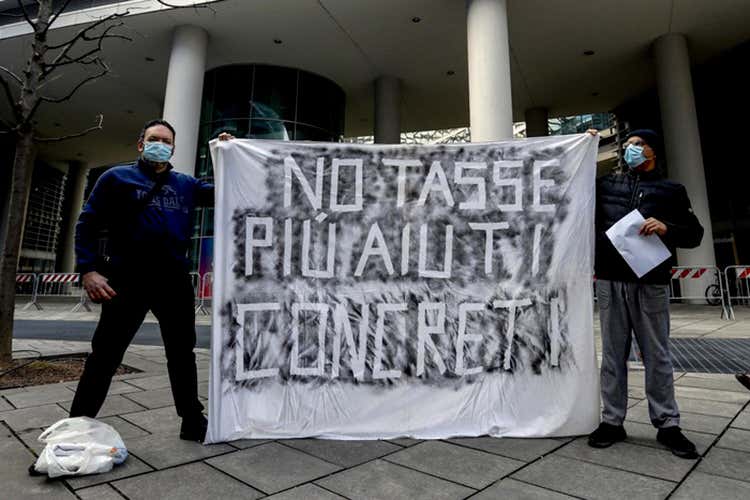 I ristoratori chiedono più aiuti - I ristoratori che attaccano Draghi e rimpiangono già il Governo Conte