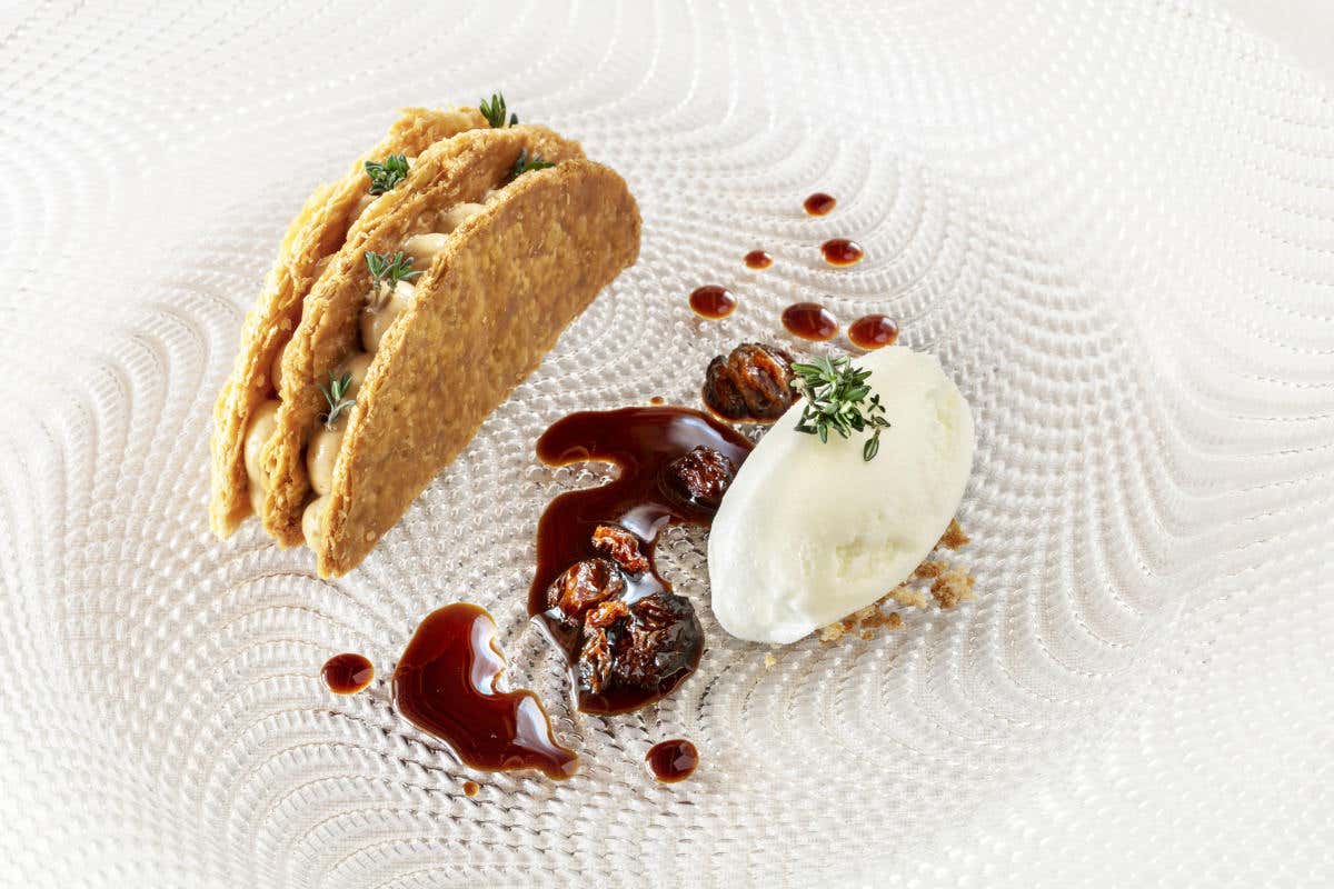 Millefoglie noci, uvetta e sapa Petra Segreta: un resort tra lusso e riservatezza in Sardegna