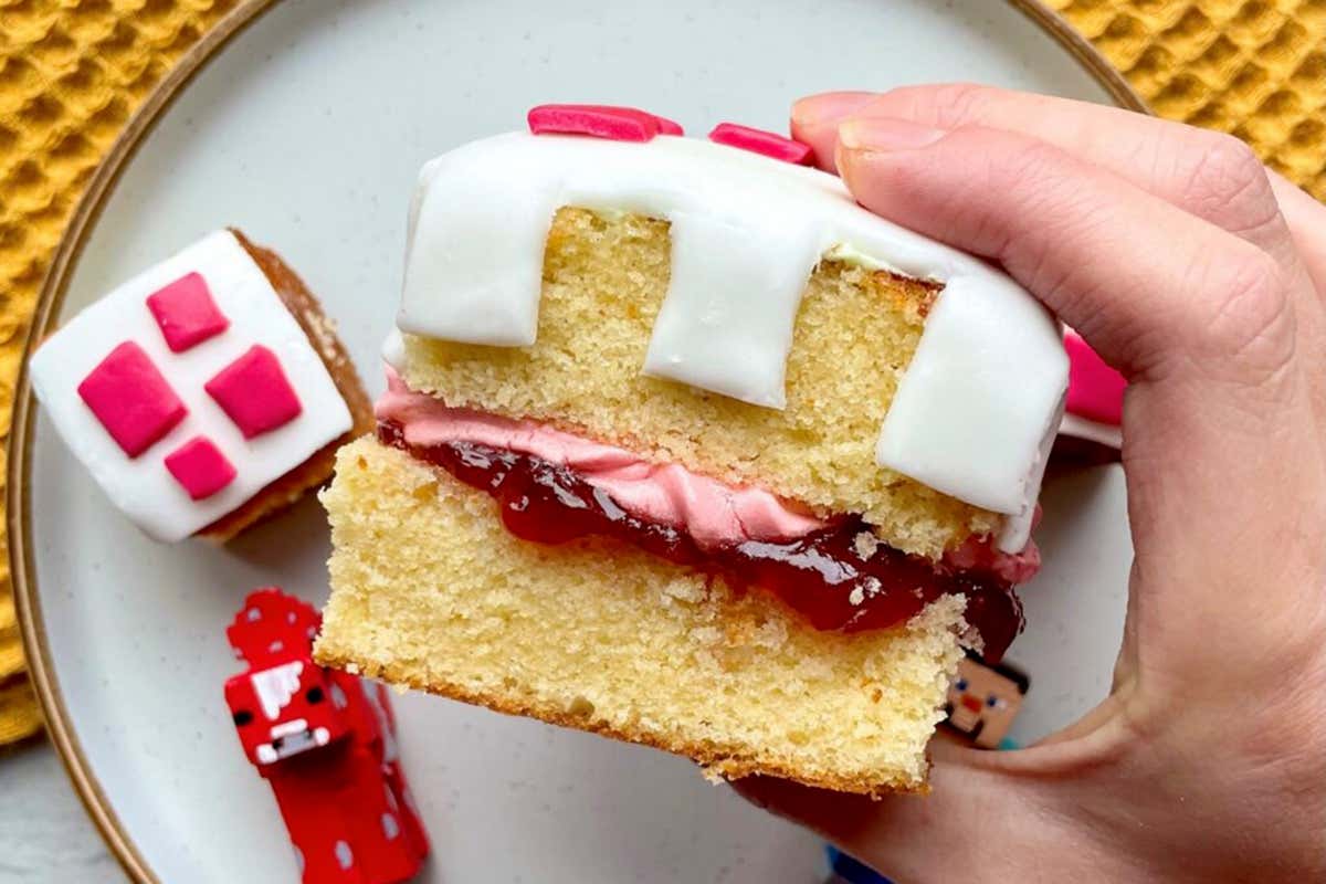 Mini minecraft Dalla torta di Minecraft ai cupcakes di SuperMario: i dolci dei videogiochi diventano realt&agrave;