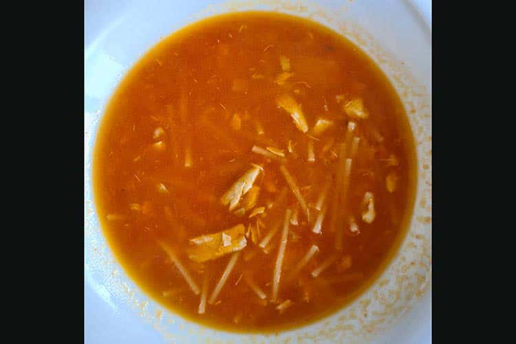 Il passato riemerge dalle minestre della mamma A tavola con Massimo Ranieri Inno ai sapori semplici