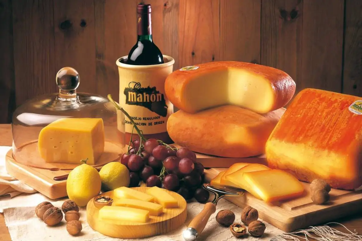 Tutto il gusto del Ma&ograve; Baleari, non solo mare: anche prodotti autentici tutti da gustare