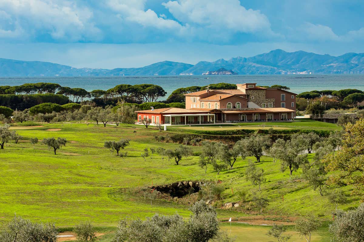 Vacanze tra golf e relax nei Mira Hotels & Resorts in Toscana, Puglia e Sicilia