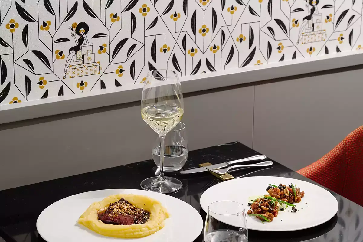 Mise en place al Desco, nuovo ristorante in centro a MIlano Desco: la cucina delle emozioni