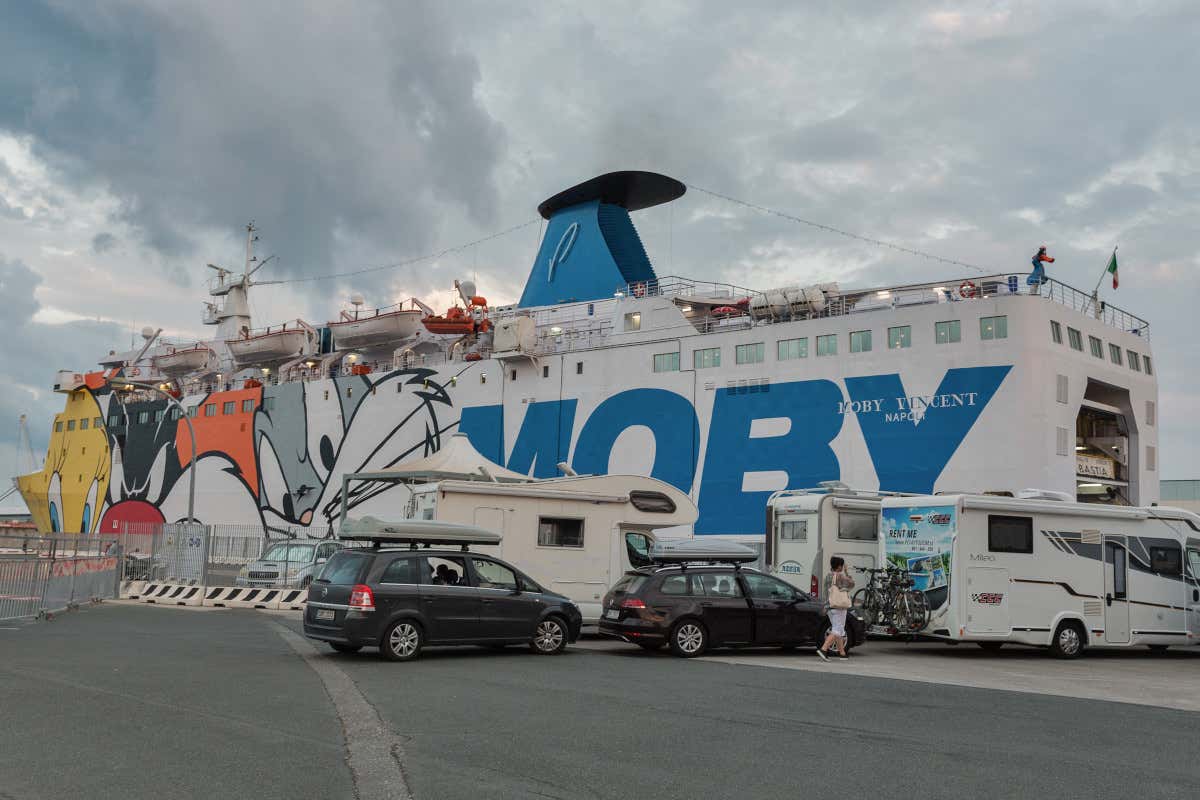 Moby sospende i collegamenti tra Sardegna e Corsica Traghetto