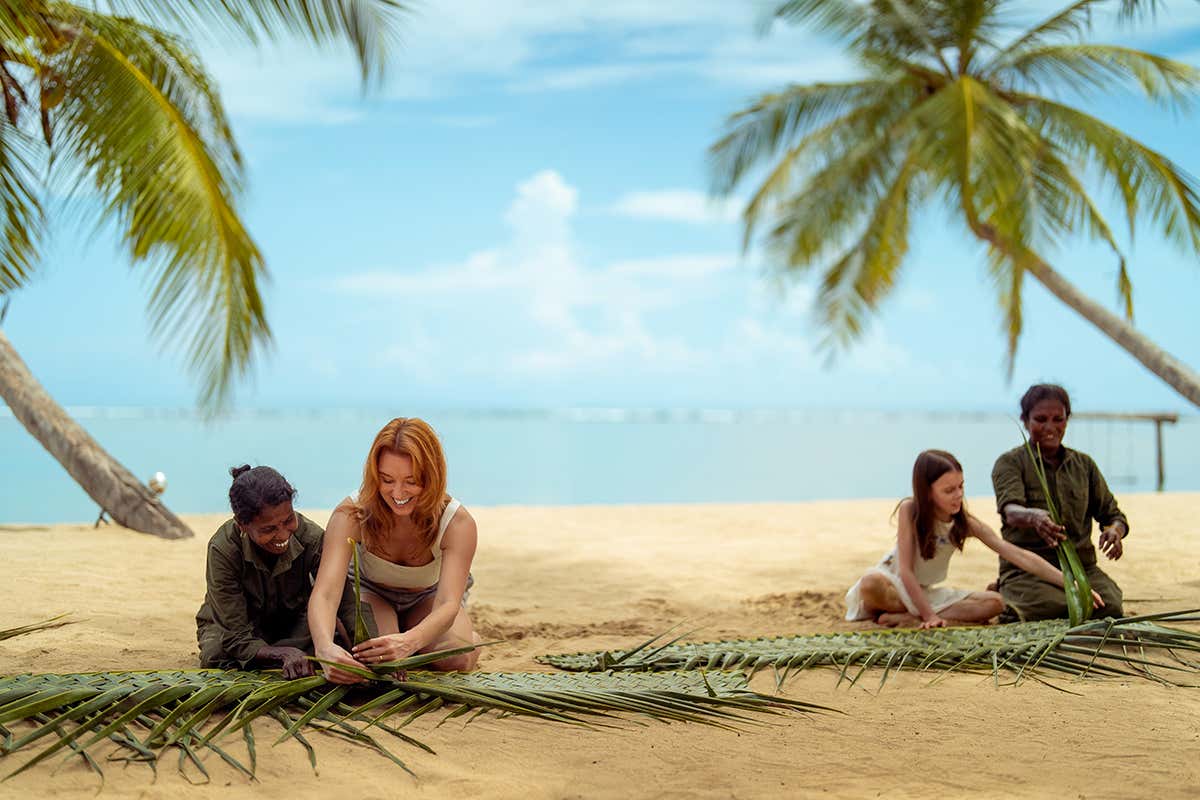 L'intreccio del cocco (Coconut thatching)