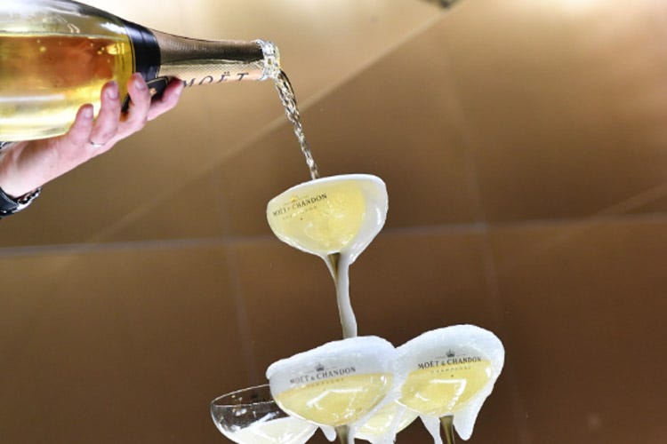 Lo champagne è il simbolo dell'art de vivre francese (Il Grand Day di Moët & Chandon A Milano la festa delle bollicine)
