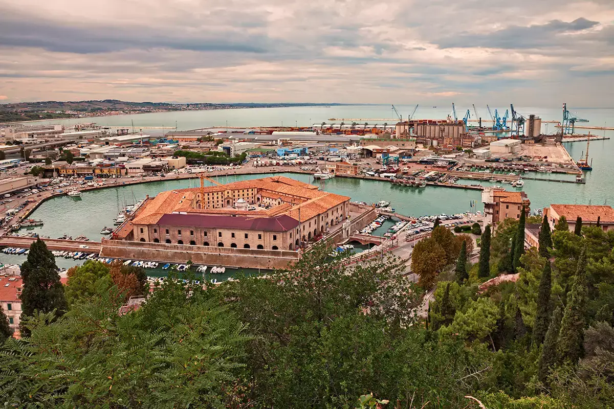 La Mole Vanvitelliana di Ancona Grand Tour delle Marche e Tipicit&agrave; in Blu: alla scoperta dei mondi di una regione