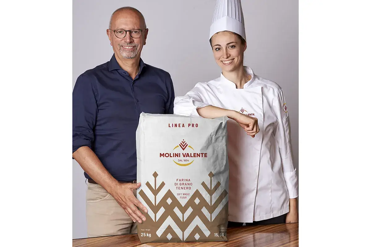 Andrea Valente, titolare di Molini Valente, con la pastry chef Federica Russo Croissant soffici e leggeri con la Farina Integrale Leggerissimo