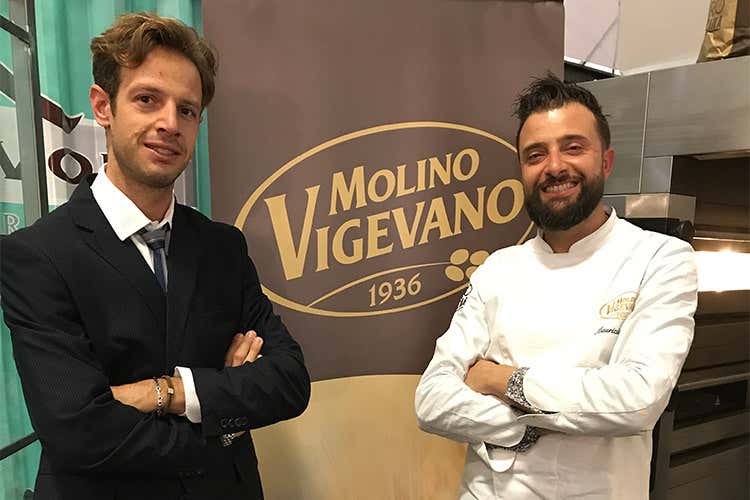 Gennaro Caggiano e Maurizio Stanco - Nelle farine di Molino Vigevano preziosi fiocchi di germe di grano Gennaro Caggiano e Maurizio Stanco - Nelle farine di Molino Vigevano preziosi fiocchi di germe di grano