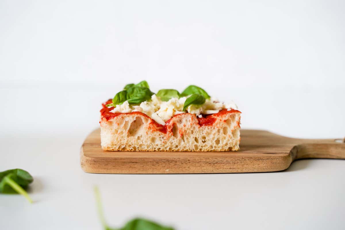 Ottima anche la pizza in teglia realizzabile con Taormina, dalla crosta croccante