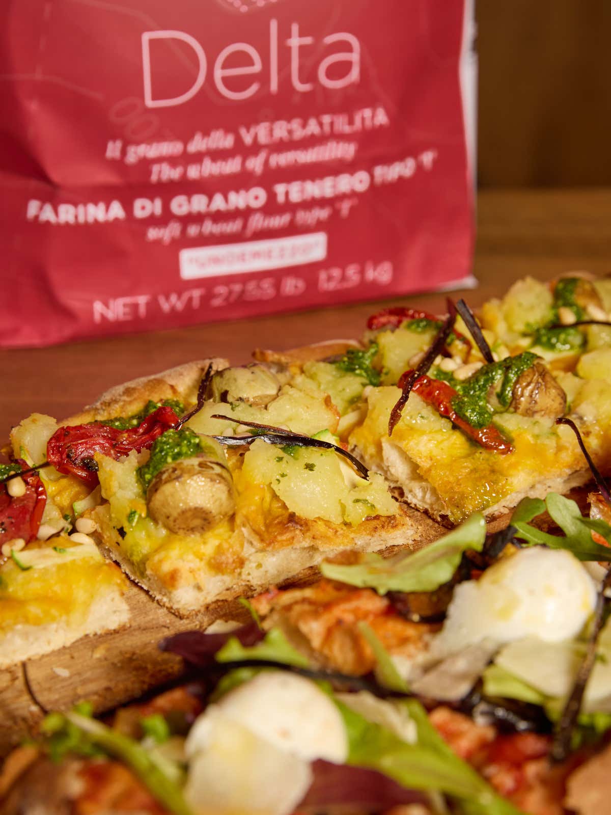 La farina Delta di Molino Paolo Mariani è l'ideale per realizzare pizze e pinse