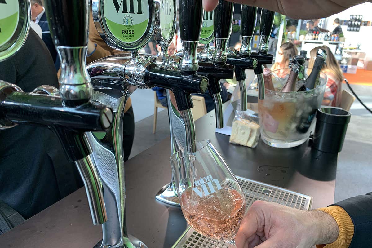 Monvin: il vino sfuso può essere un prodotto premium Progetto Monvin: il vino sfuso buono e sostenibile