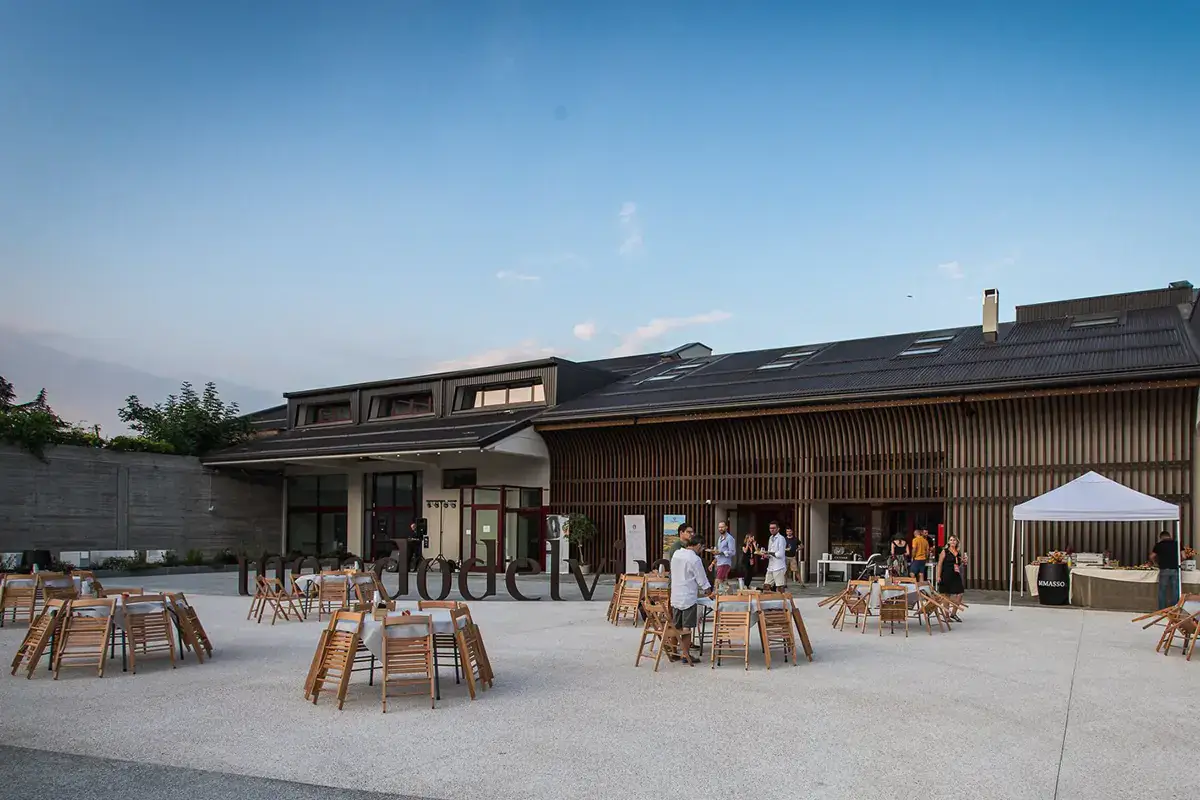 La sede di Pirocca dove si sono svolti i festeggiamenti per il trentennale di Mgm - Mondo del vino (Fonte: Facebook) Mgm Mondo del vino, 30 anni di successi festeggiati nella sede di Pirocca - DA FINIRE
