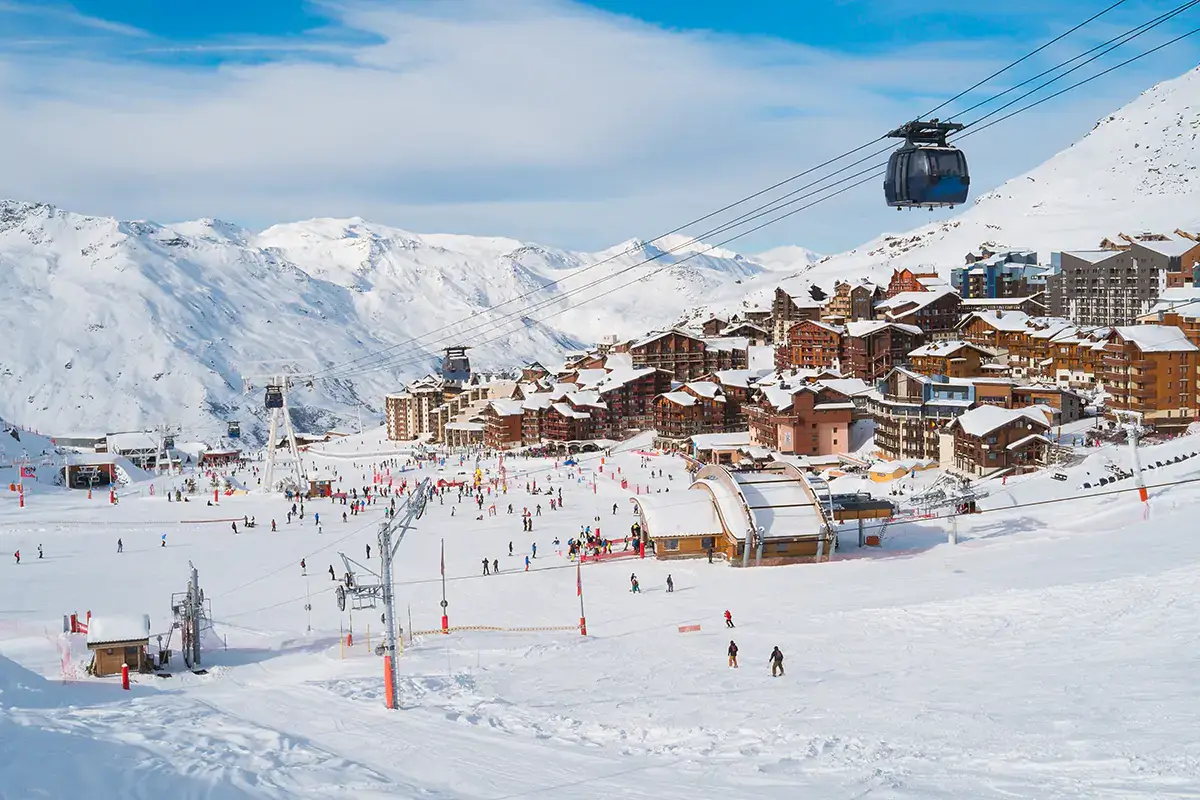 Per la montagna lombarda pronti 34 milioni di euro di ristori relativi alla stagione invernale 2020-21 Per il turismo montano lombardo arrivano i ristori: 34 milioni disponibili