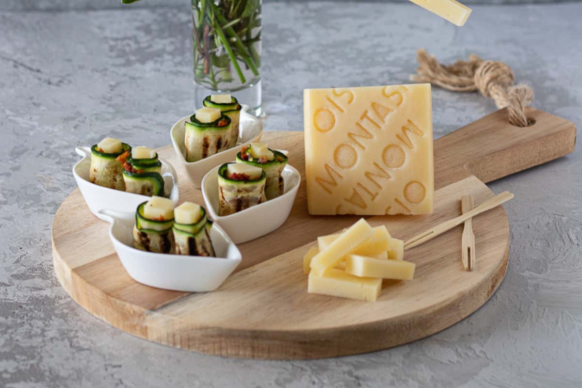 Montasio Dop, un formaggio che punta sui giovani per portare avanti la tradizione Montasio Dop, un formaggio che punta sui giovani per portare avanti la tradizione