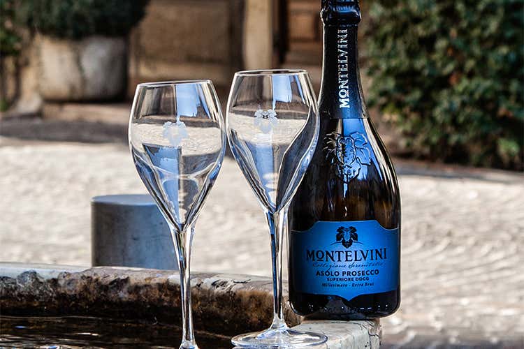 (Immergersi in un luogo magico per degustare le bollicine Montelvini) (Immergersi in un luogo magico per degustare le bollicine Montelvini)