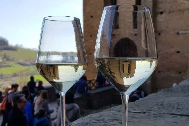 Castell’Arquato, due giorni tra calici e vigneti: torna il Monterosso Festival Monterosso