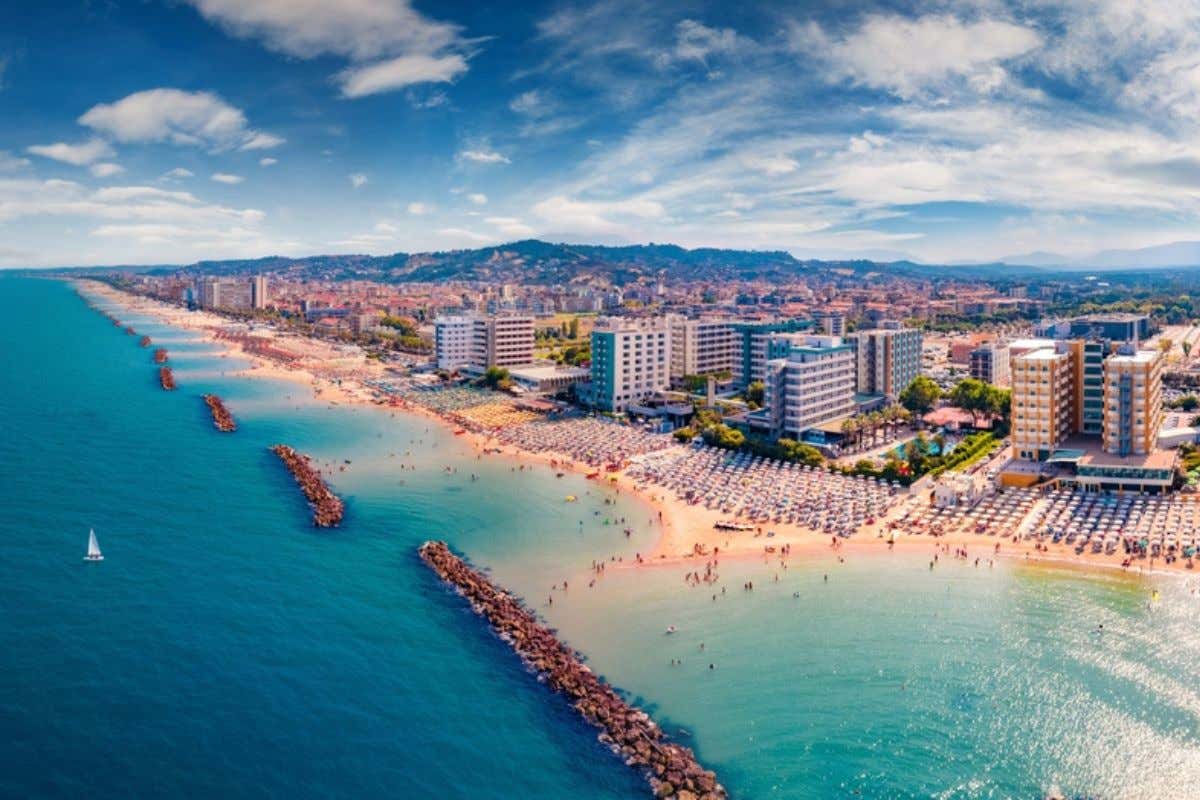 Vacanze all'ultimo minuto al Bluserena di Montesilvano assieme a 1000 turisti Vacanze all'ultimo minuto al Bluserena di Montesilvano assieme a 1000 turisti