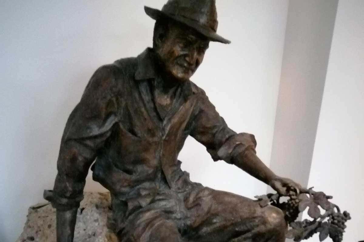 Il monumento al vignaiolo Il Gusto della sfida, il prosecco Carpenè-Malvolti affronta la cucina dei fratelli Stocco