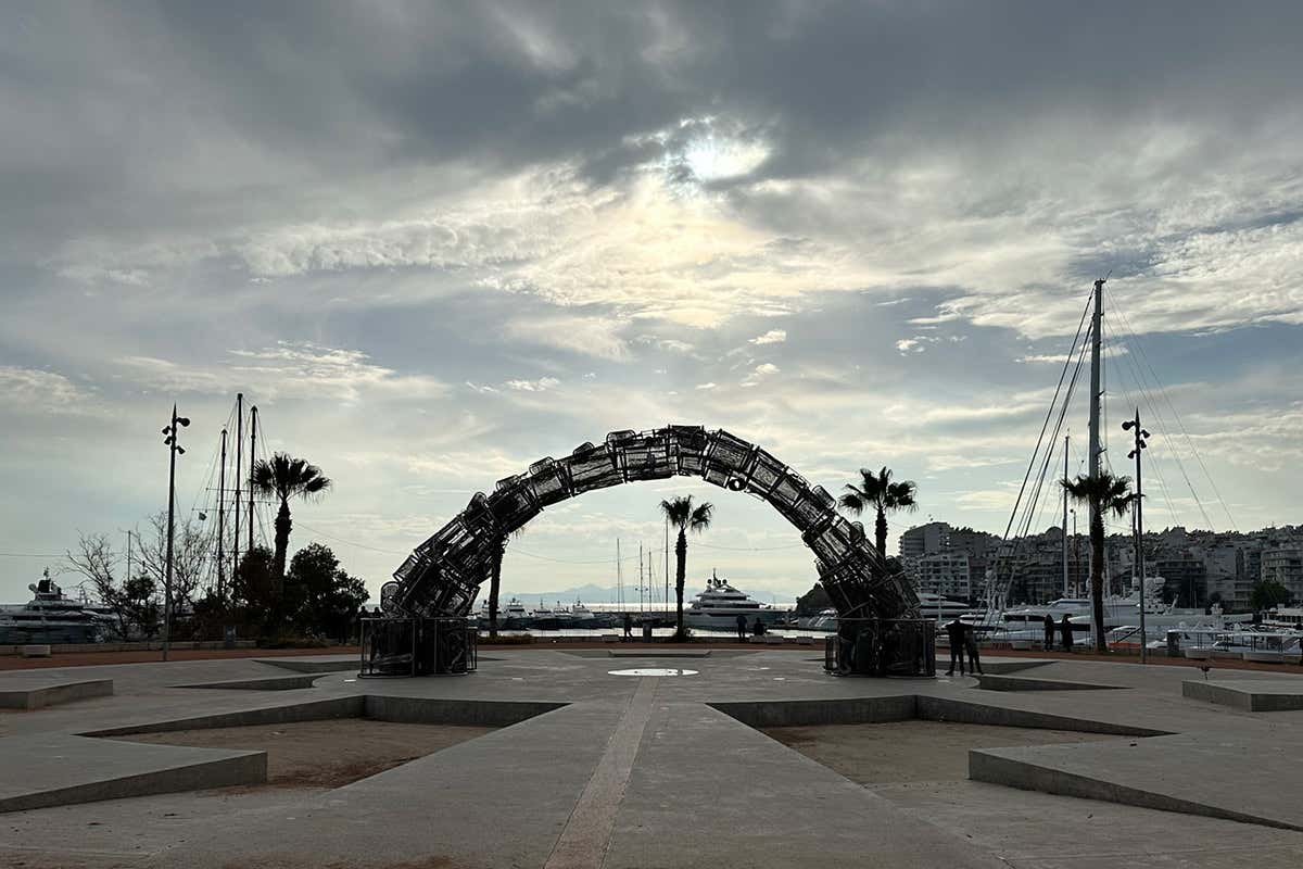 monumento dedicato al genocidio dei Greci del Ponto Tutti i sorprendenti colori e gusti di Atene anche d'inverno