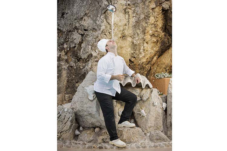 Luigi Lionetti (Le Monz&ugrave;, angolo gourmet a Capri tra cucina mediterranea e gin list)