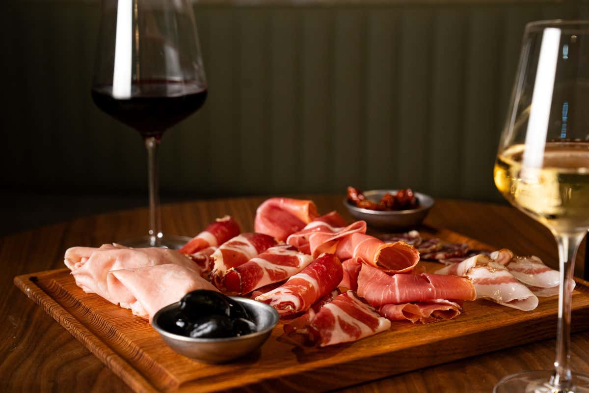 Pane, pizza e convivialità: l’esperienza del Garage Forno di Roma Pane, pizza e convivialità: l’esperienza del Garage Forno di Roma