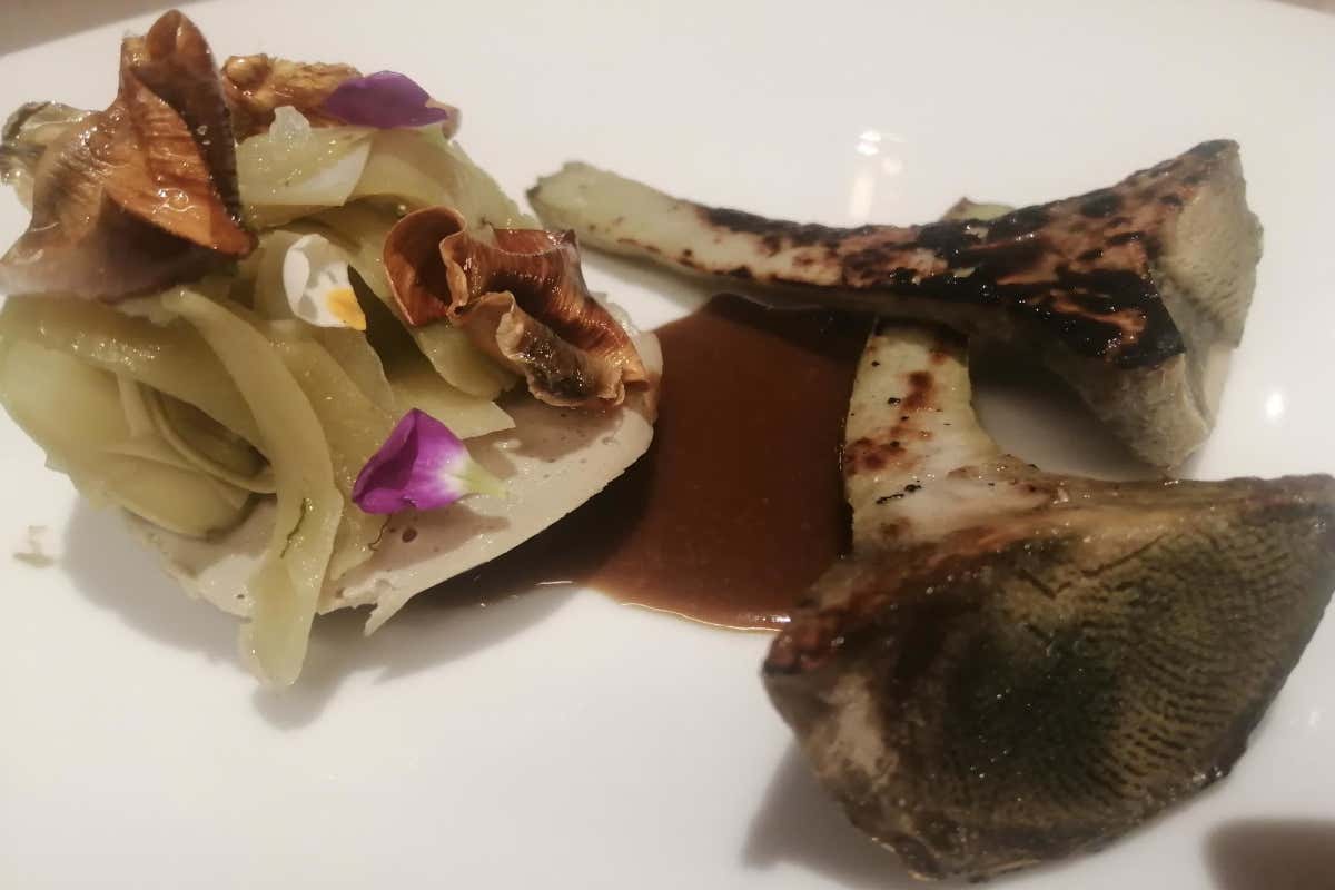 Carciofo declinato in tre forme e cotture e con foglie croccanti "alla giudia"