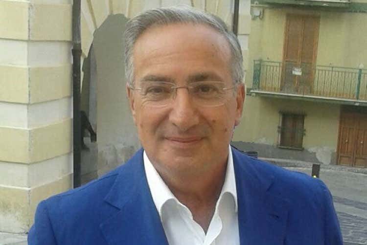 (Morto Schiavelli, gli ortofrutticoli piangono il loro presidente) (Morto Schiavelli, gli ortofrutticoli piangono il loro presidente)