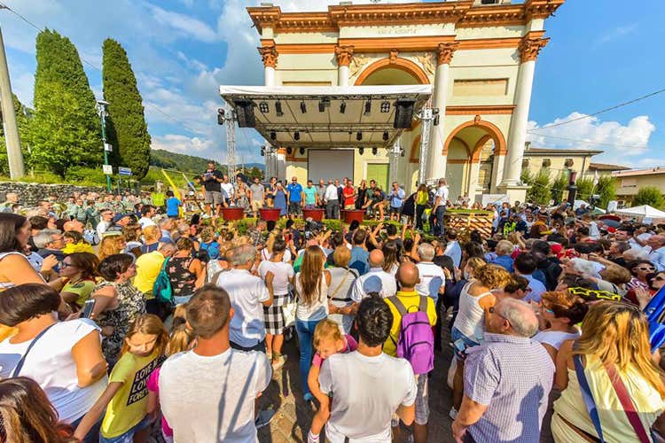 La pigiatura dei sindaci (Moscato di Scanzo Quattro giorni di festa a settembre)