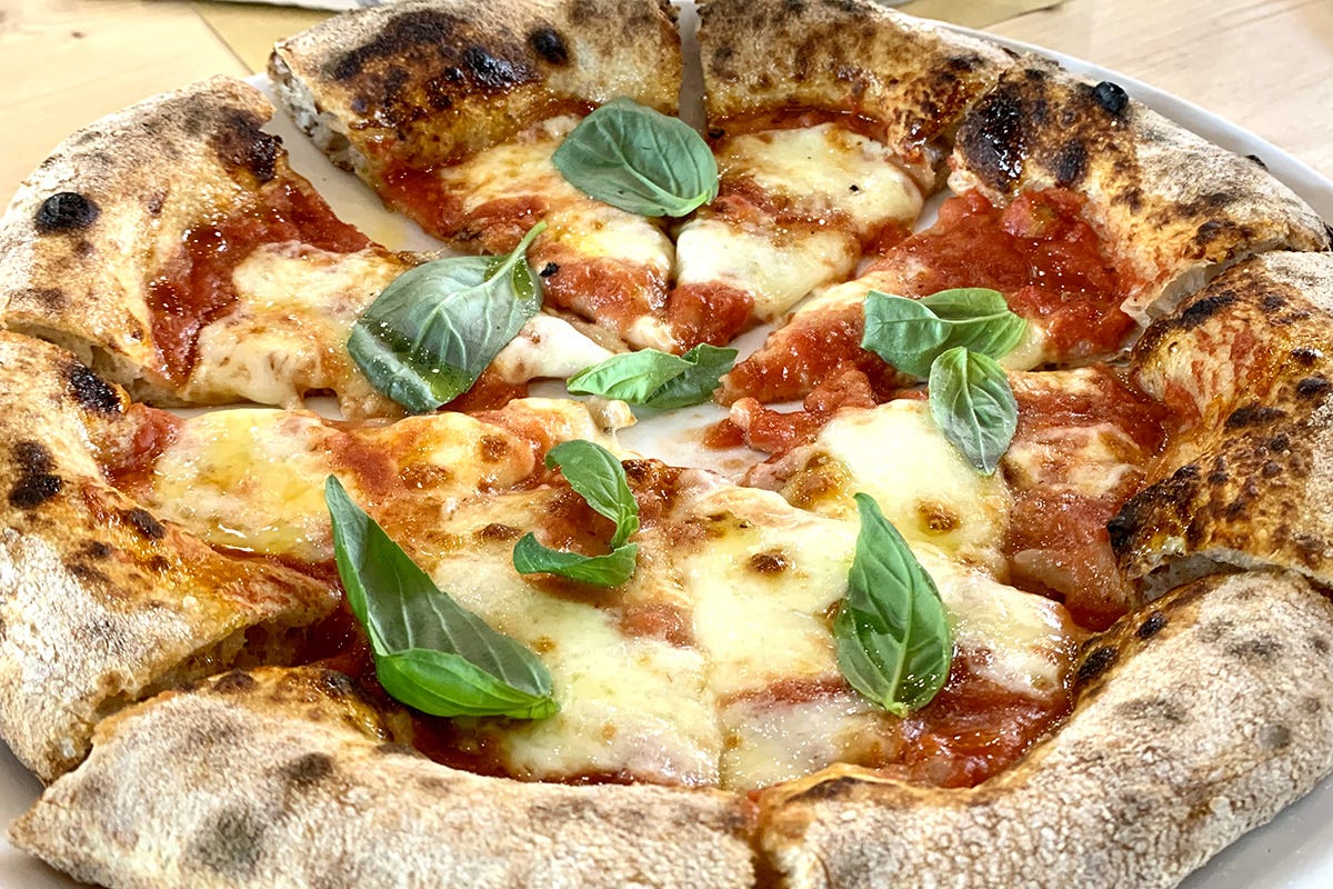 Un classico: la Margherita Il ristorante pizzeria dell’inclusione si chiama “mosso”