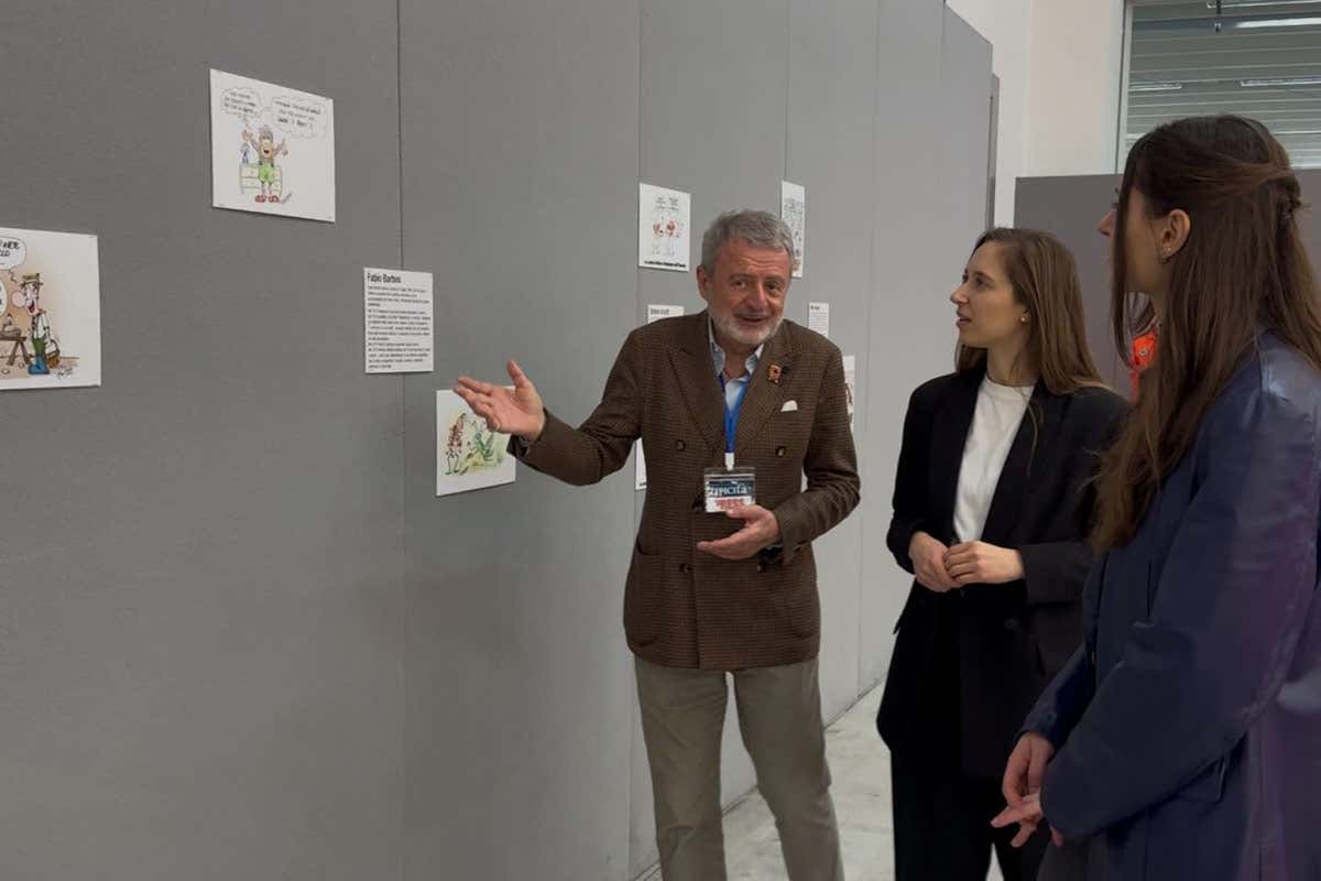 Alberto Lupini in un moento della mostra Cooking Smile