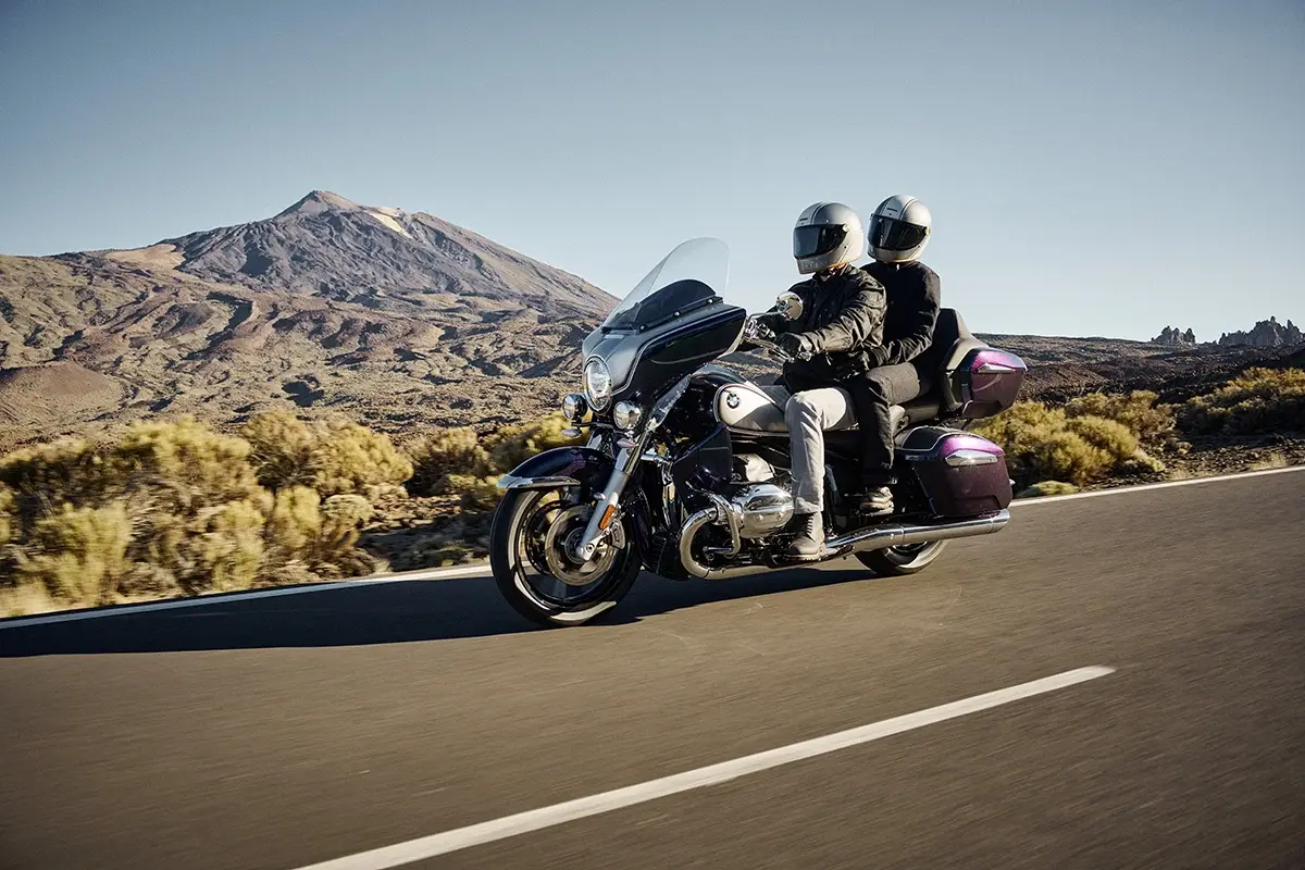 Per viaggi cool in autostrada in stile americano&nbsp; In viaggio sulla Route 66? Comodo con le nuove moto Bmw