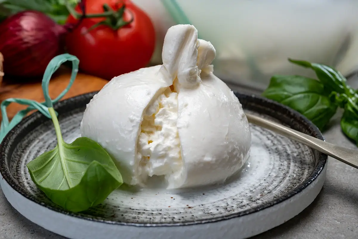 Mozzarella la pi&ugrave; taroccata al mondo I top ten del tarocco italiano valgono 100 miliardi