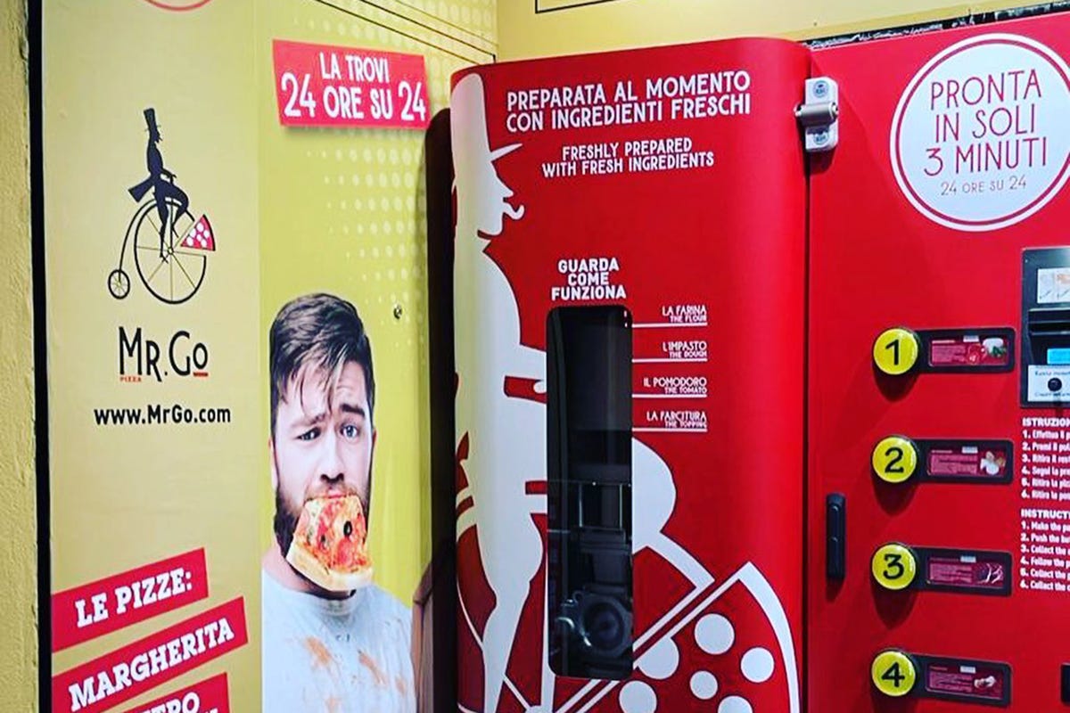 Il distributore di pizza Mr.Go installato a Piazza Bologna, nella Capitale 