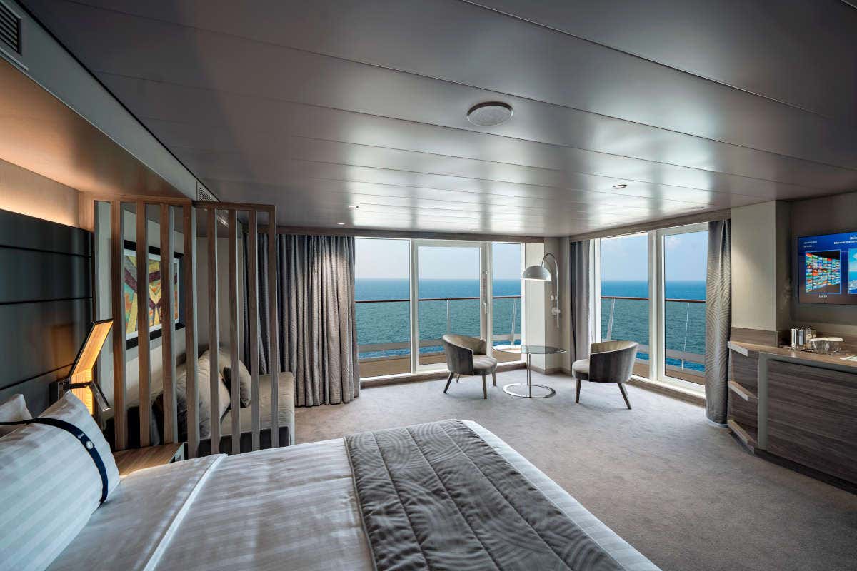 Salpa a bordo della Msc World Europa: lusso, design e benessere in mezzo al mare